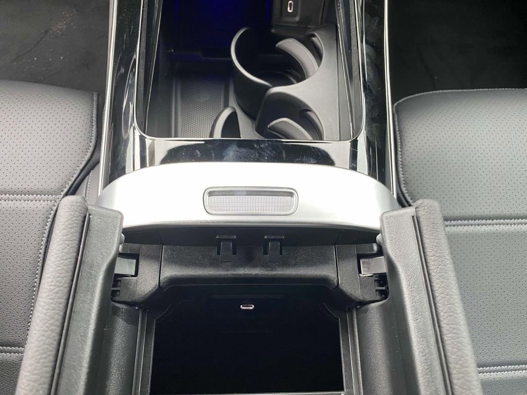 Certified 2025 Mercedes-Benz GLC 300 4MATIC image 38