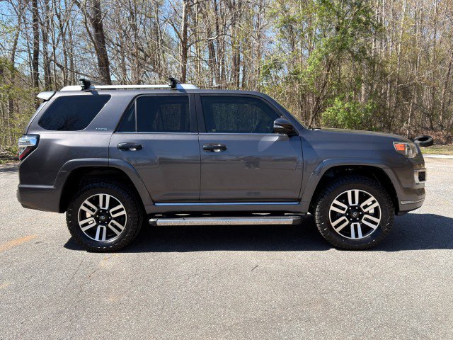 Used 2018 Toyota 4Runner Limited AWD/4WD image 43
