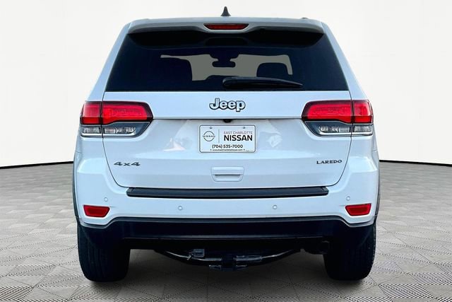 Used 2020 Jeep Grand Cherokee Laredo image 6