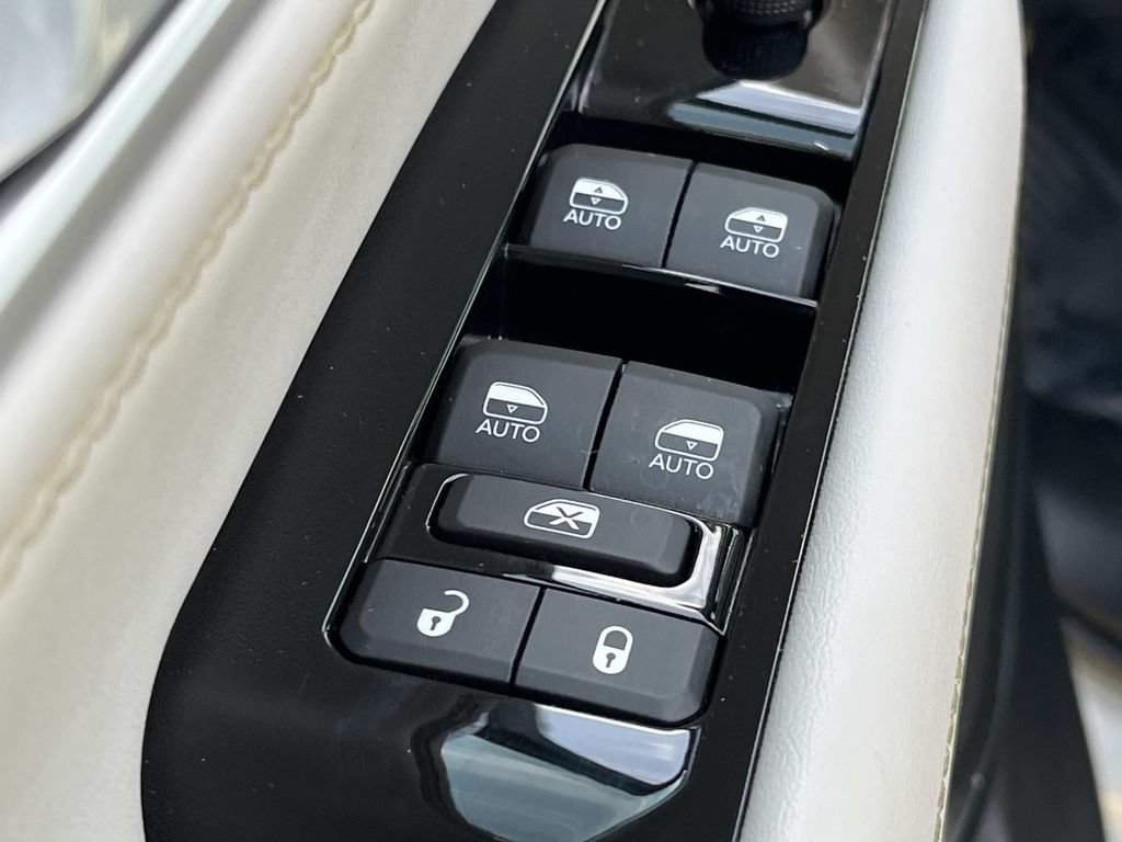 Used 2022 Jeep Wagoneer Series III w/ Convenience Group I AWD/4WD image 33