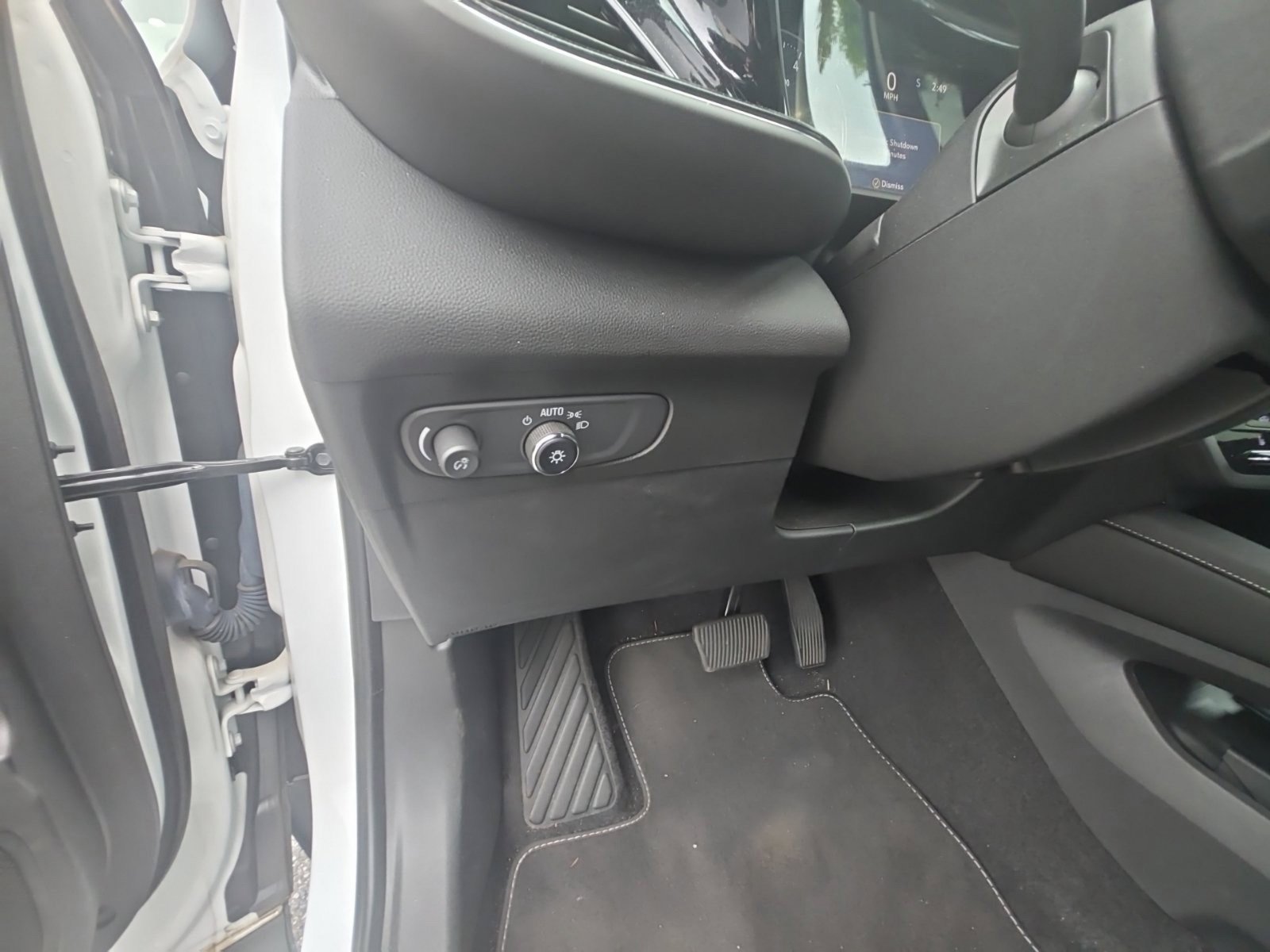 Used 2023 Buick Envision Essence AWD/4WD image 8
