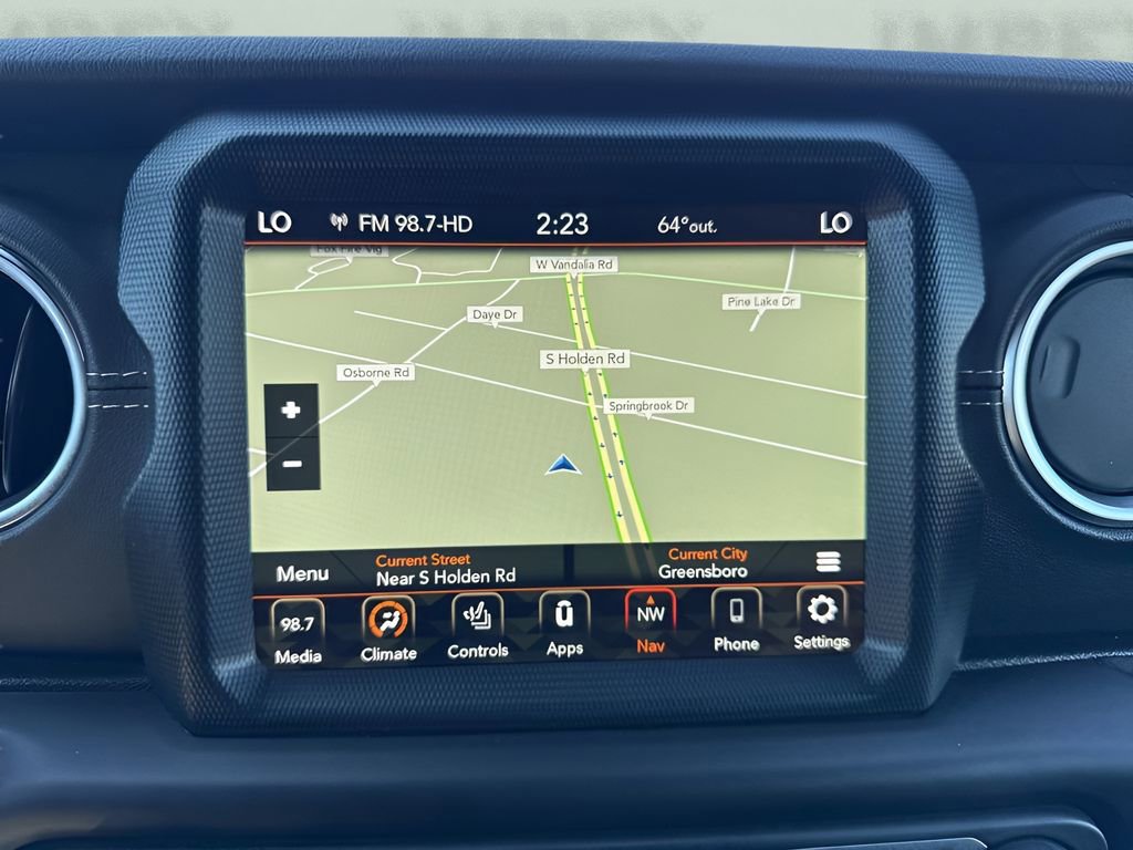 Used 2021 Jeep Wrangler Unlimited Sahara w/ Cold Weather Group image 18