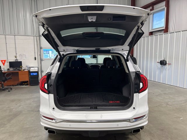 Used 2020 GMC Terrain Denali w/ Denali Premium Package AWD/4WD image 20