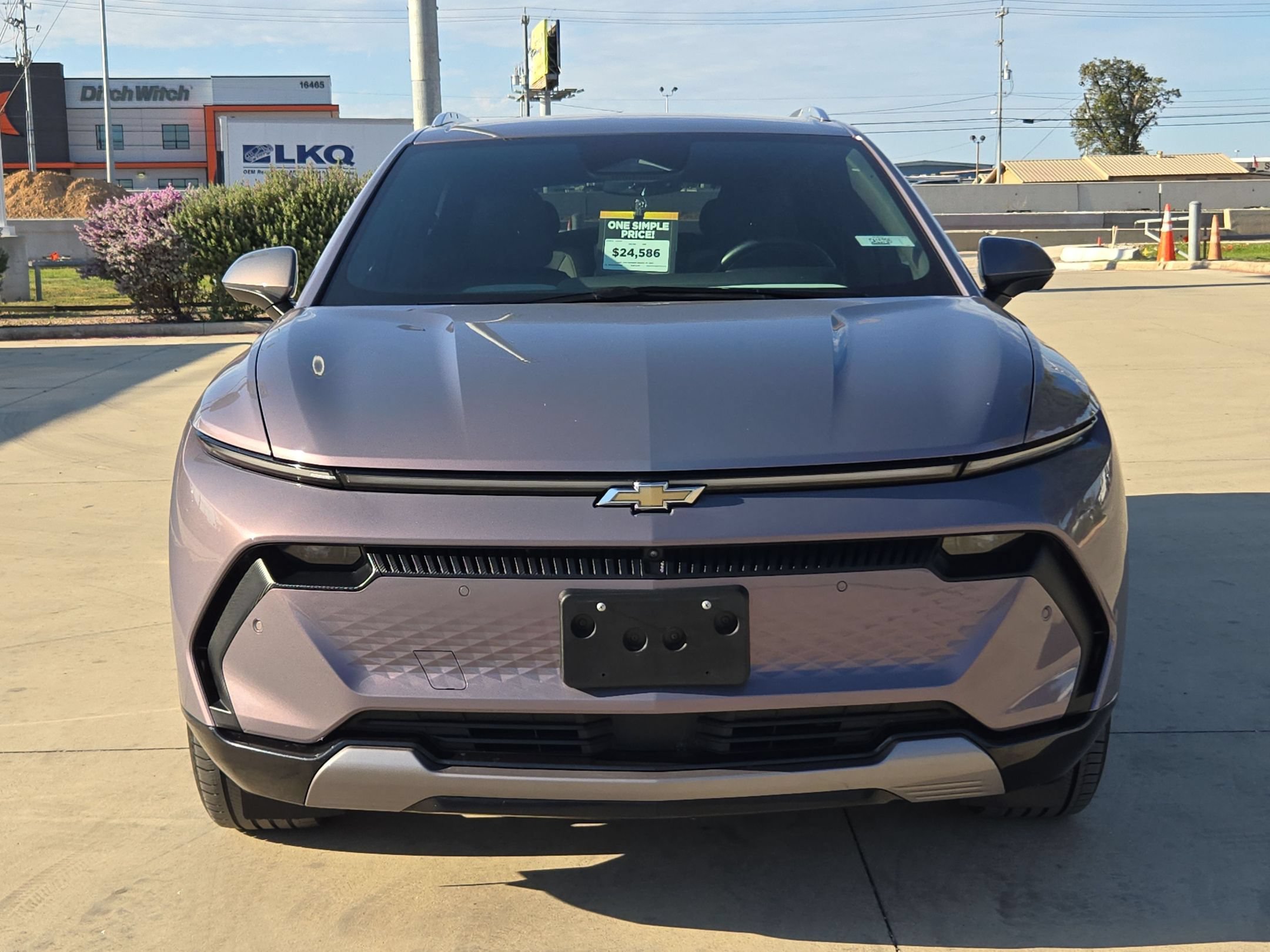Certified 2024 Chevrolet Equinox EV LT w/ Active Safety Package 3 FWD image 8