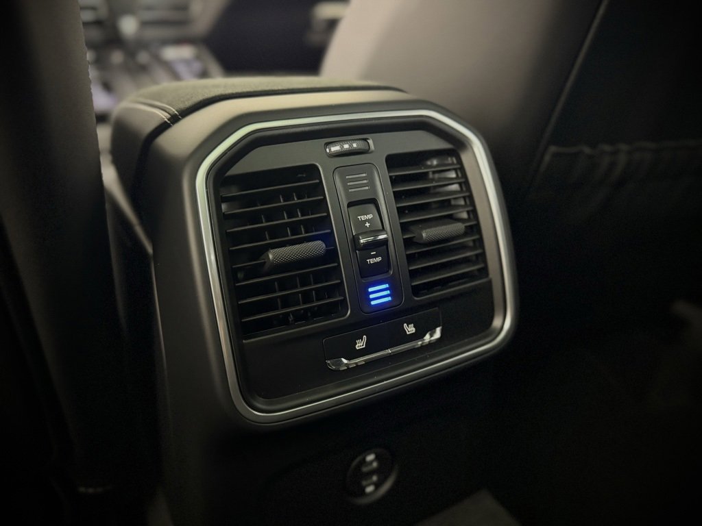 New 2026 Porsche Macan GTS image 30