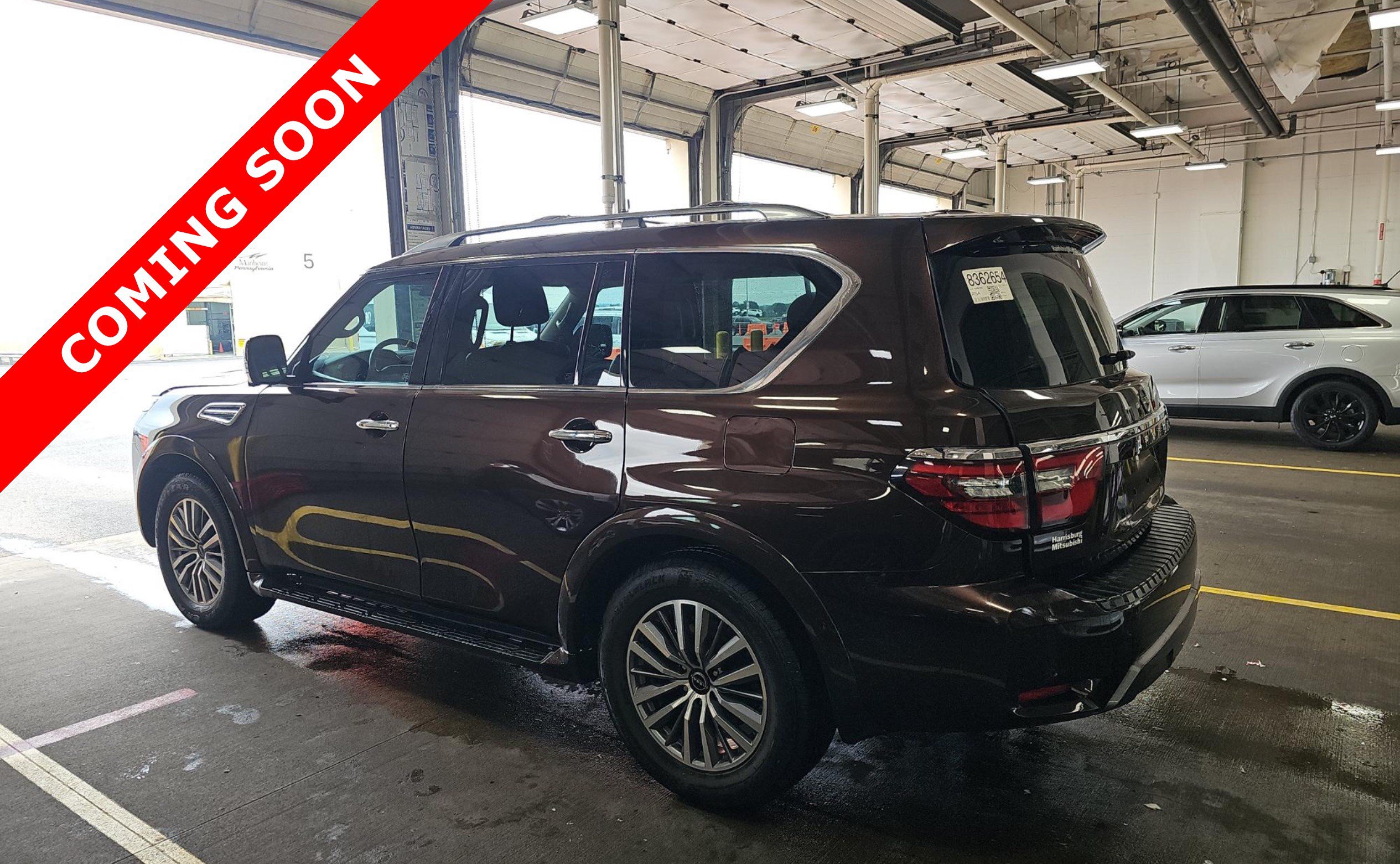 Used 2022 Nissan Armada SL w/ Captain's Chairs Package RWD image 5