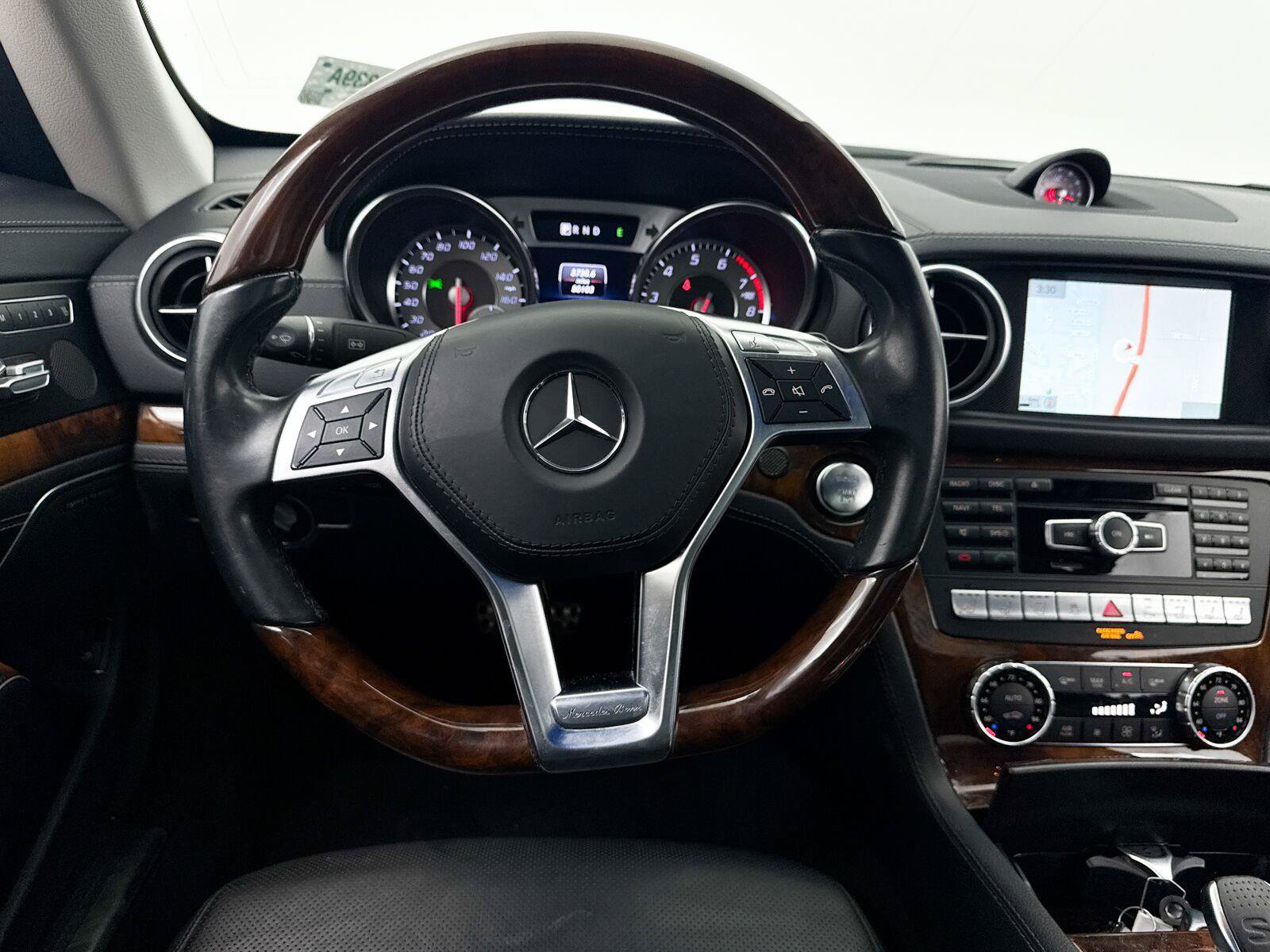 Used 2015 Mercedes-Benz SL 550 image 31