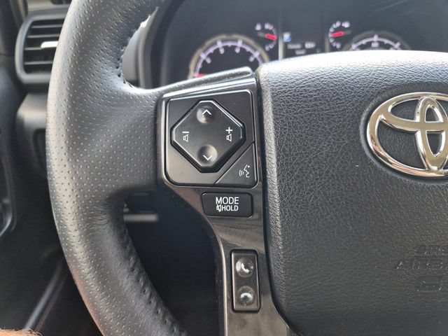 Used 2021 Toyota 4Runner TRD Off-Road AWD/4WD image 26