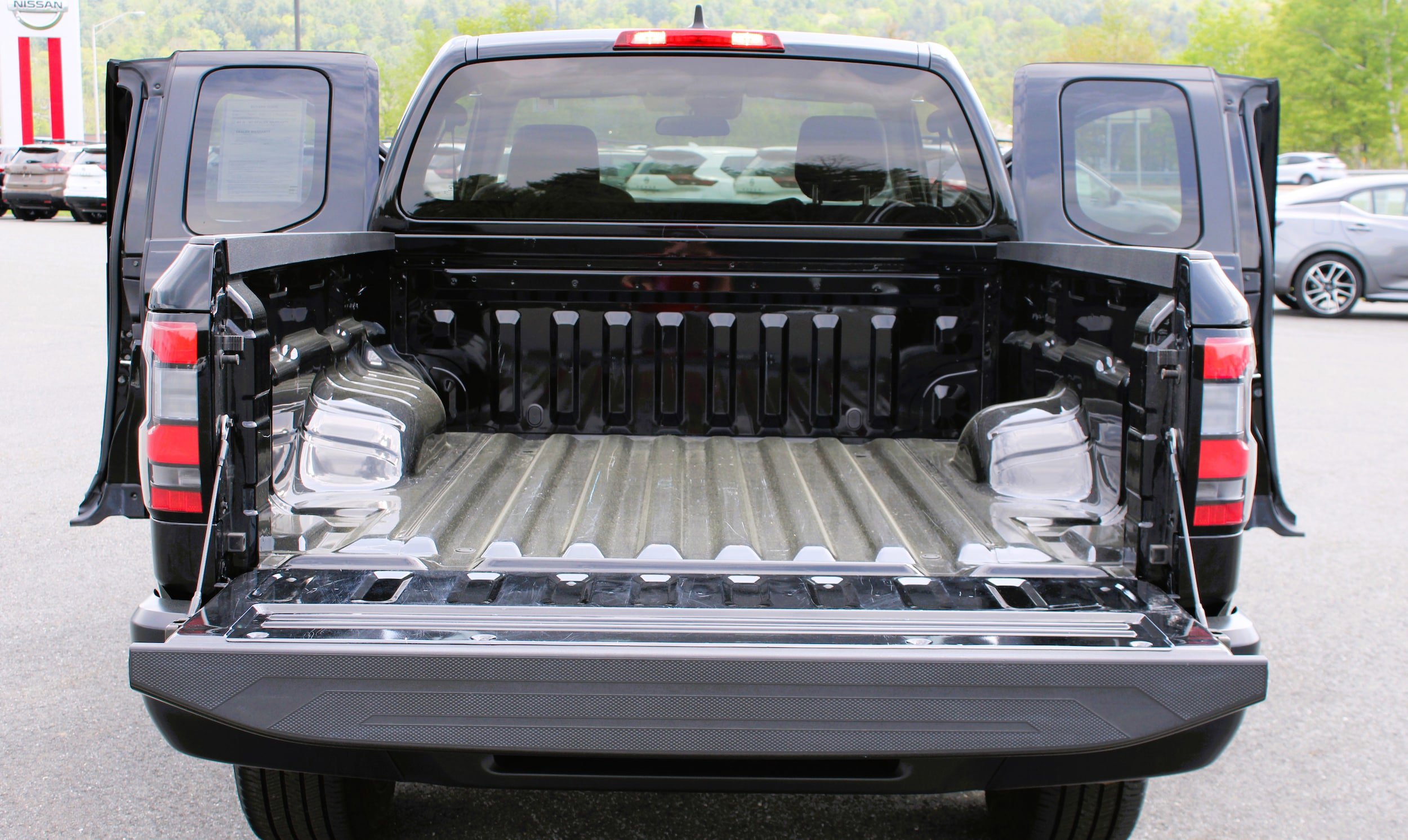 Used 2023 Nissan Frontier S AWD/4WD image 10
