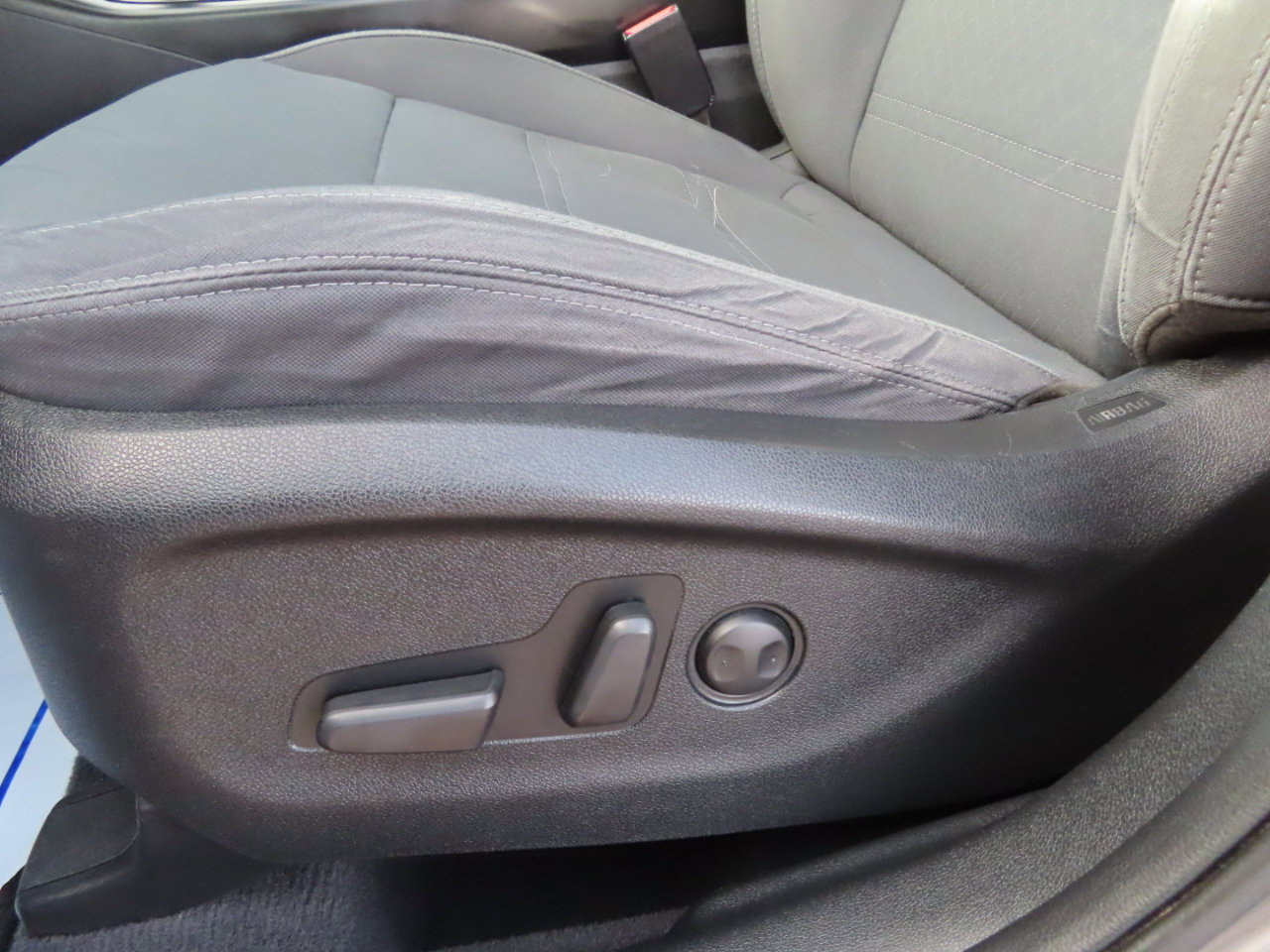 Used 2017 Kia Sorento LX w/ LX Convenience Package image 25