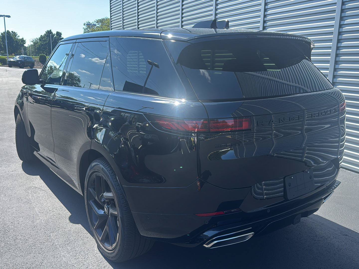 Used 2025 Land Rover Range Rover Sport Dynamic SE AWD/4WD image 5