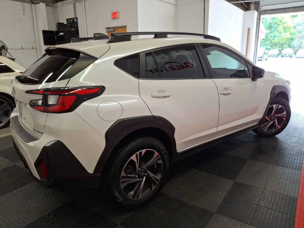 Used 2024 Subaru Crosstrek 2.0i Premium AWD/4WD image 11