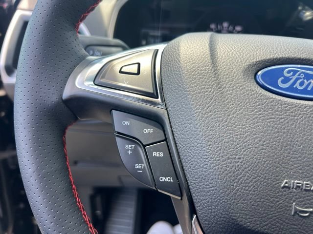 Certified 2024 Ford Edge ST-Line AWD/4WD image 9