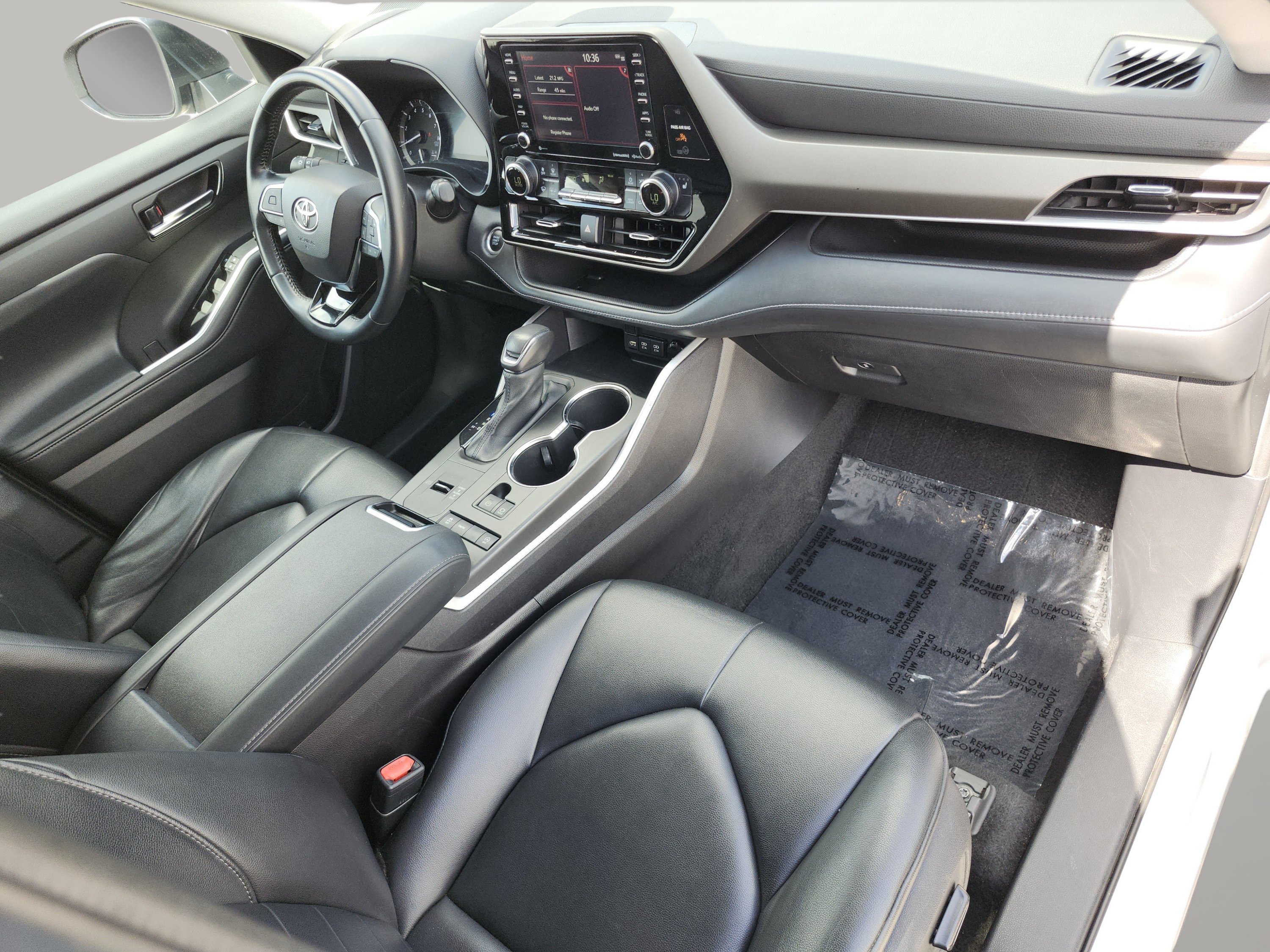 Used 2021 Toyota Highlander XLE FWD image 13