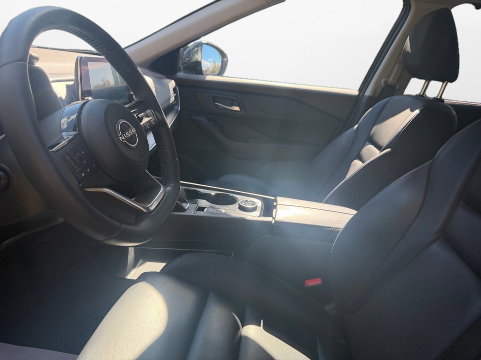 Used 2023 Nissan Rogue SV w/ SV Premium Package image 11