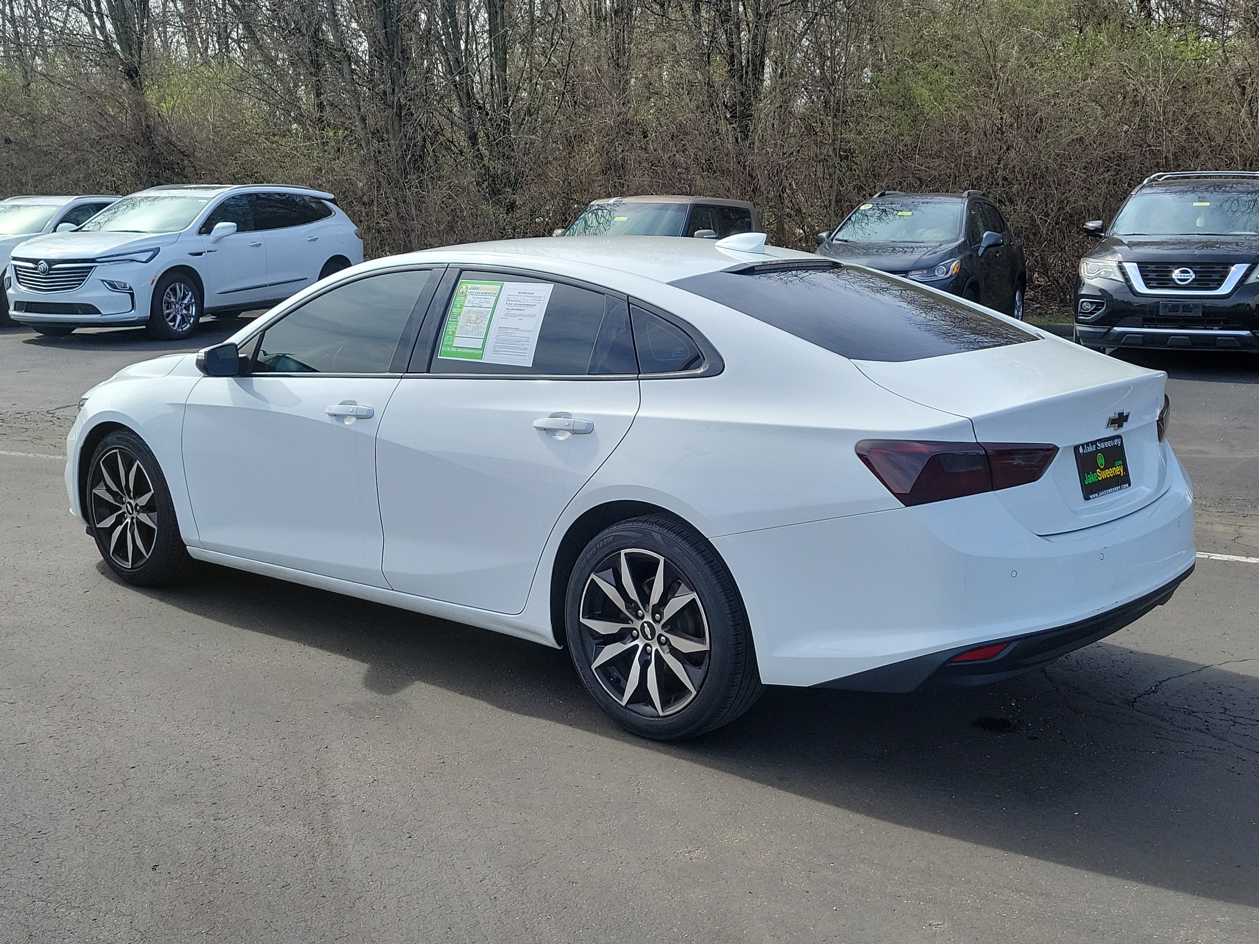 Used 2018 Chevrolet Malibu LT w/ Driver Confidence Package image 3