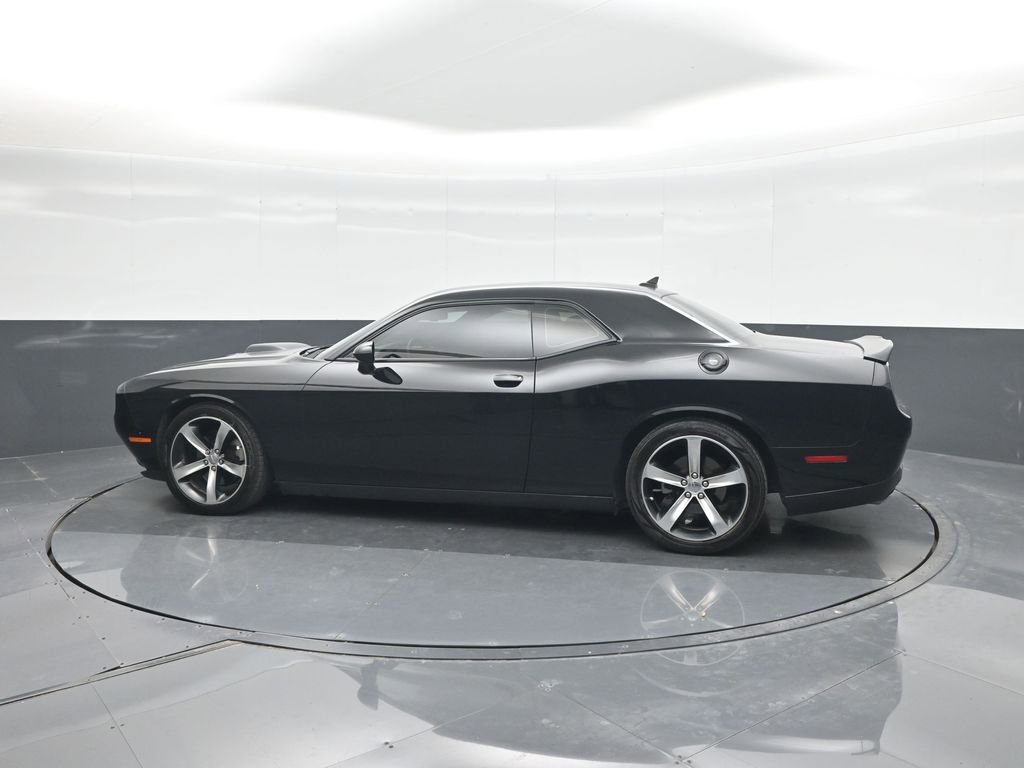 Used 2015 Dodge Challenger R/T RWD image 23