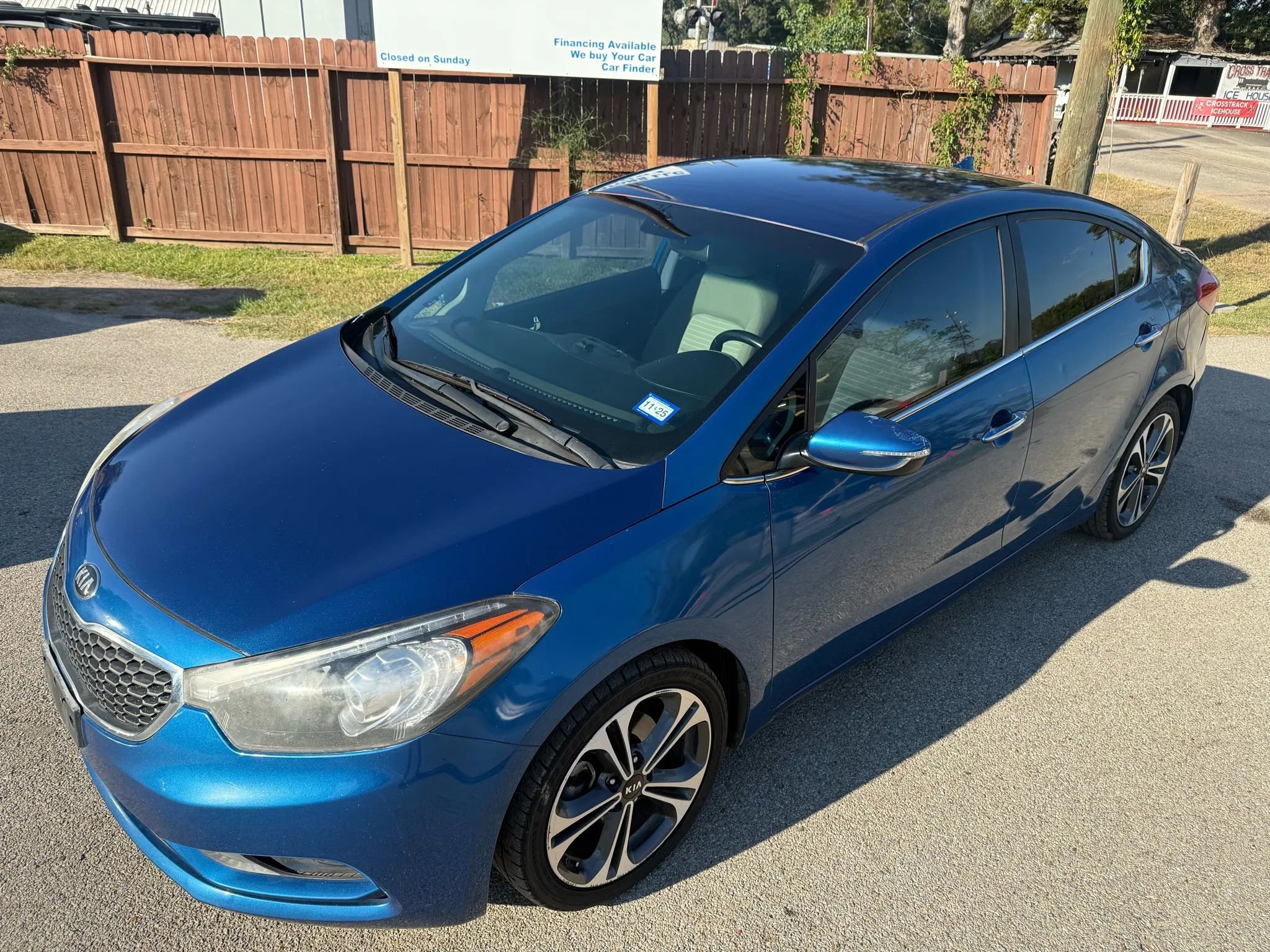Used 2015 Kia Forte EX w/ UVO Package W/17" Alloys