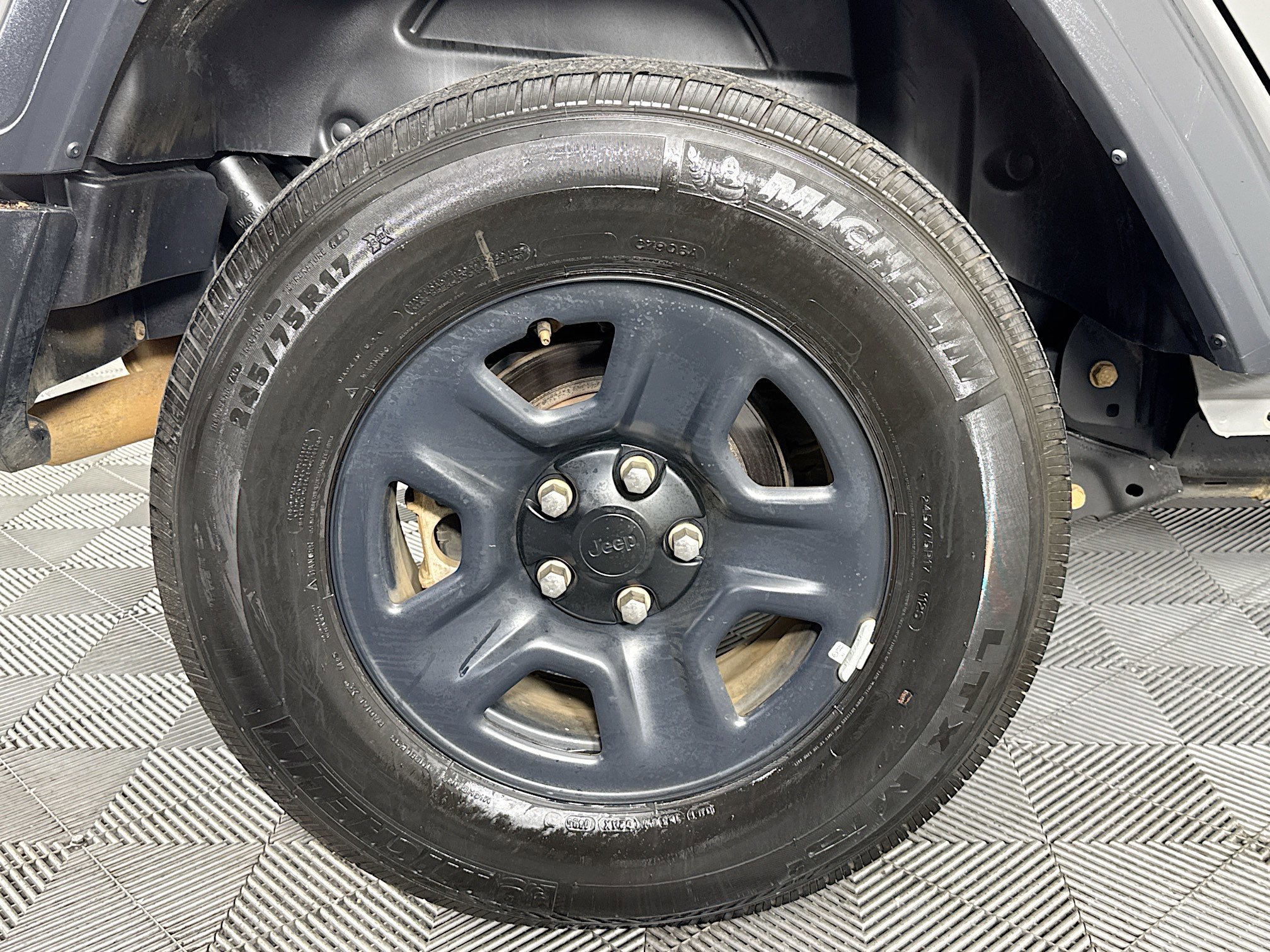 Used 2023 Jeep Wrangler Sport image 32