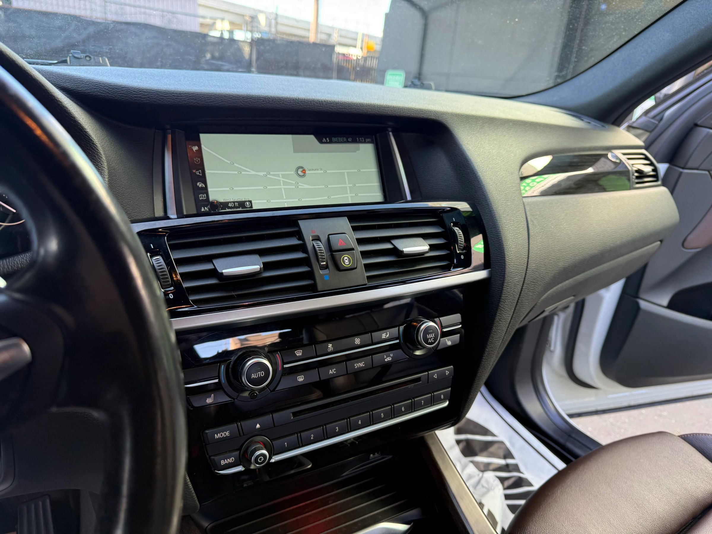 Used 2017 BMW X4 M40i w/ Technology Package image 9