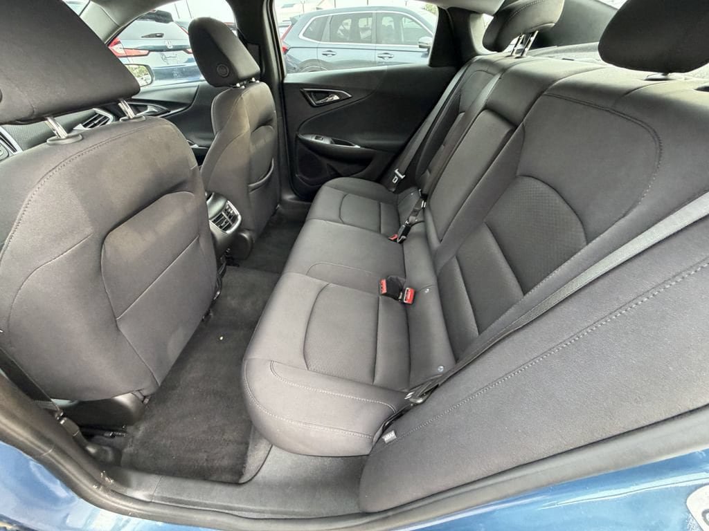Used 2024 Chevrolet Malibu LT FWD image 12