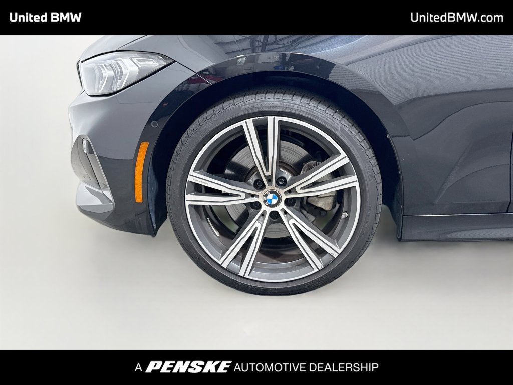 Certified 2024 BMW 330i Sedan RWD image 9