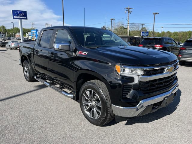 Used 2022 Chevrolet Silverado 1500 LT AWD/4WD image 10