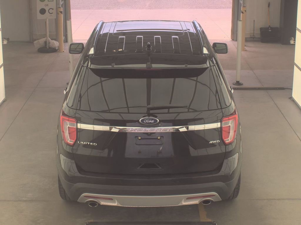 Used 2017 Ford Explorer Limited w/ Equipment Group 301A image 6