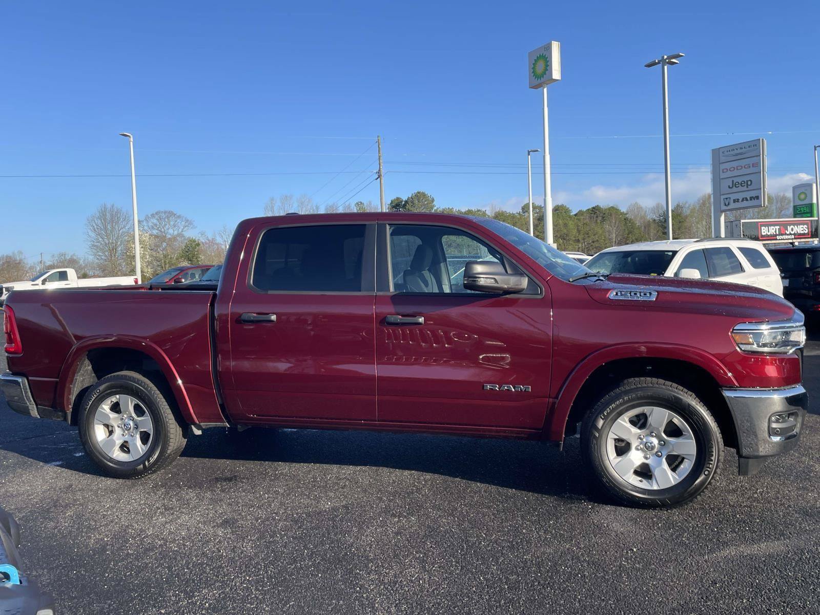 Used 2025 RAM 1500 Big Horn AWD/4WD image 2