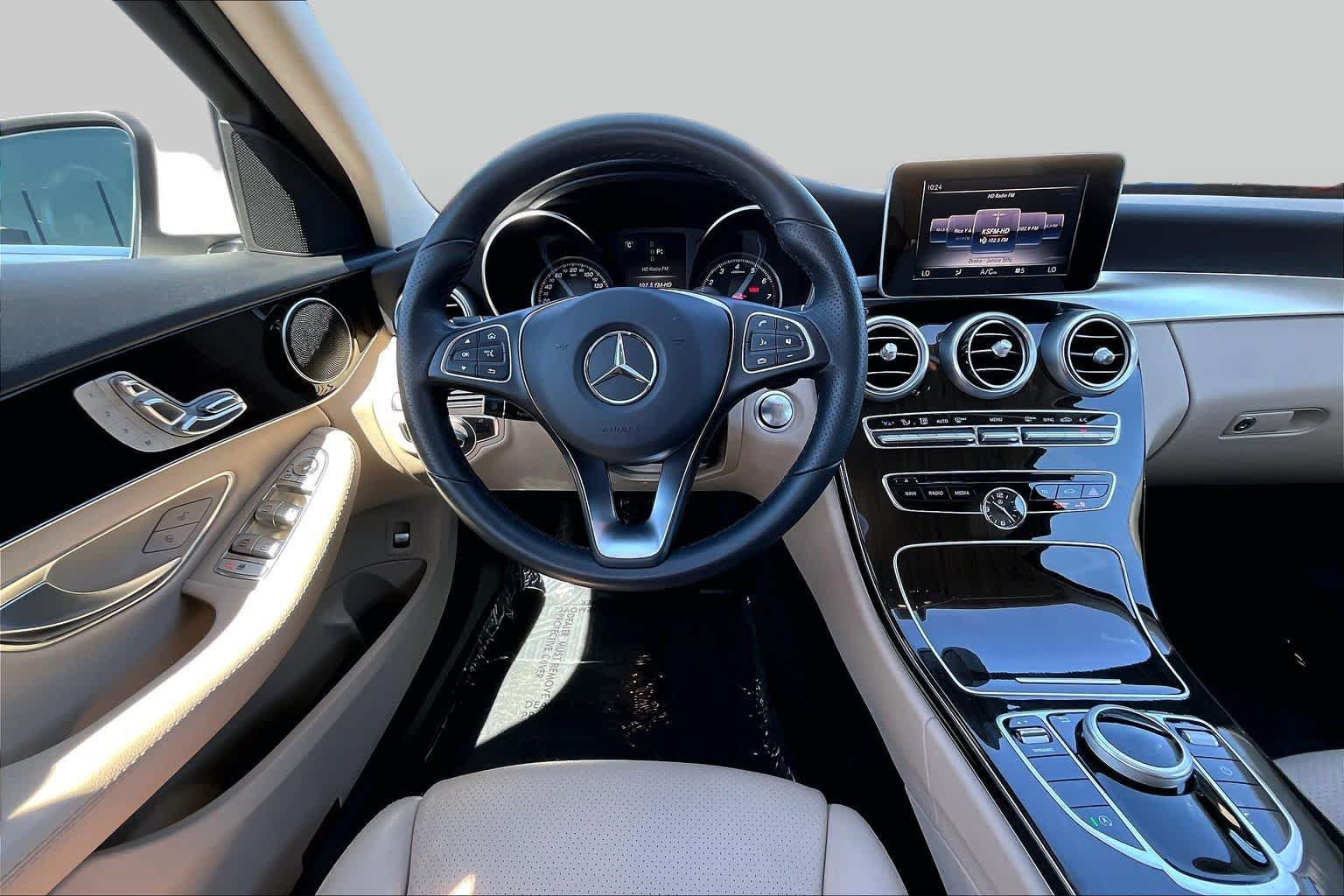 Used 2017 Mercedes-Benz C 300 4MATIC Sedan image 5