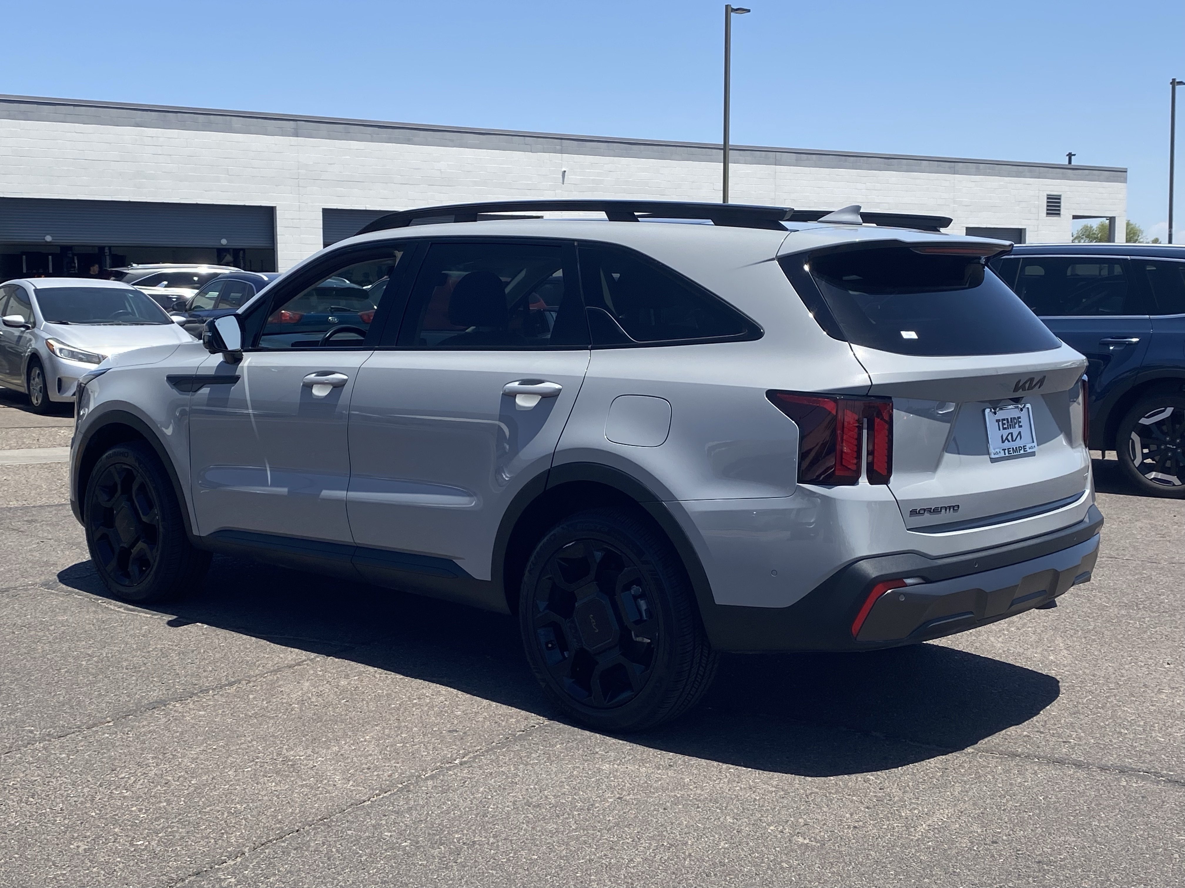 Certified 2025 Kia Sorento SX AWD/4WD image 4