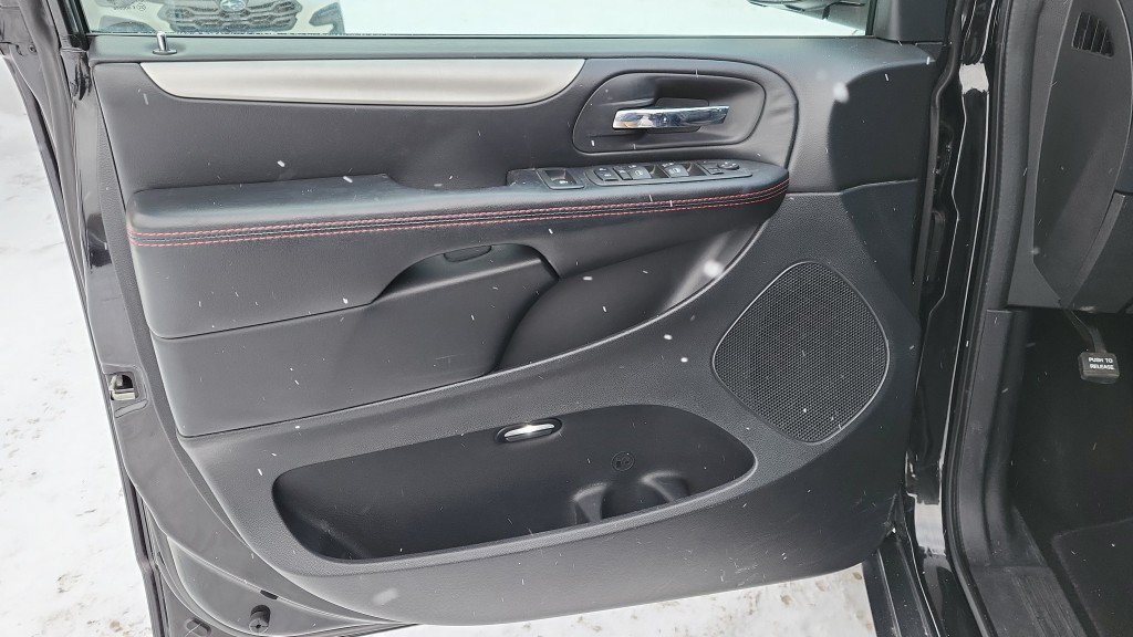 Used 2019 Dodge Grand Caravan GT FWD image 14