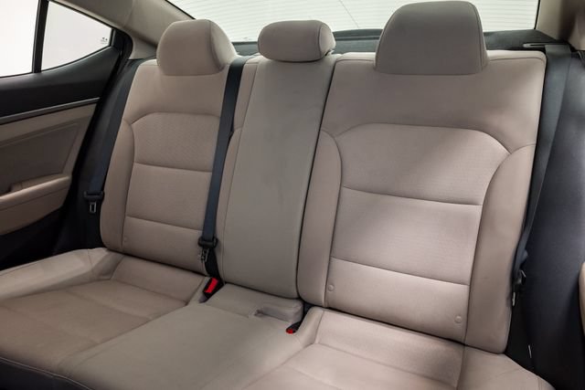 Used 2017 Hyundai Elantra SE FWD image 22