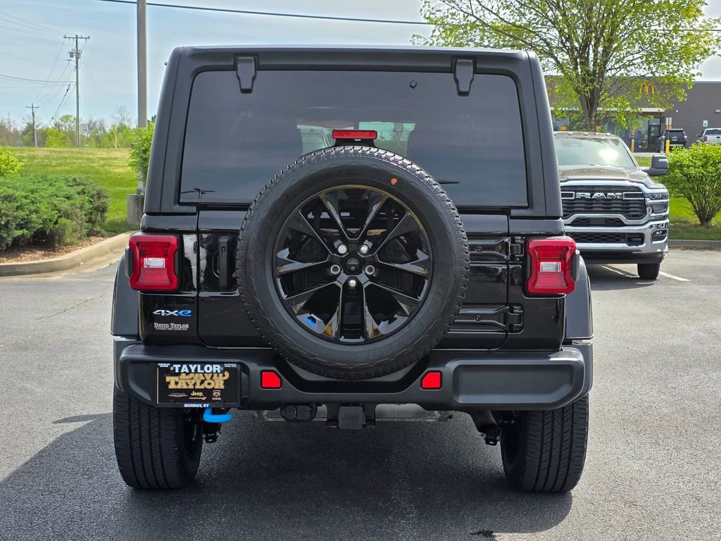 Used 2023 Jeep Wrangler Unlimited Sahara w/ Cold Weather Group image 6