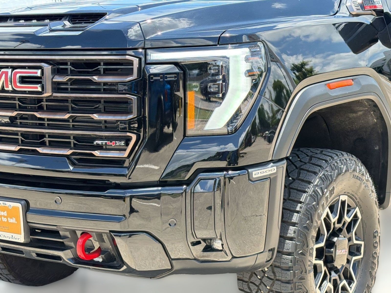 Used 2025 GMC Sierra 2500 AT4X AWD/4WD image 11