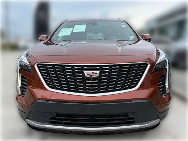 Used 2020 Cadillac XT4 Premium Luxury FWD image 2