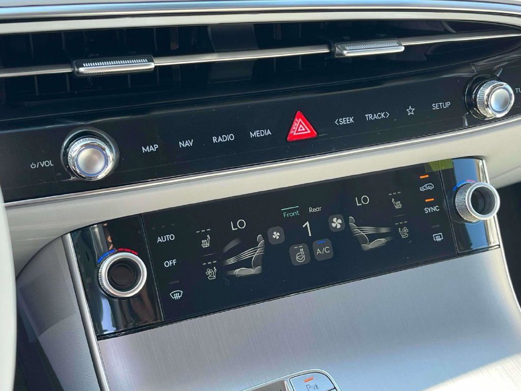 New 2027 Genesis GV70 2.5T Advanced AWD/4WD image 26