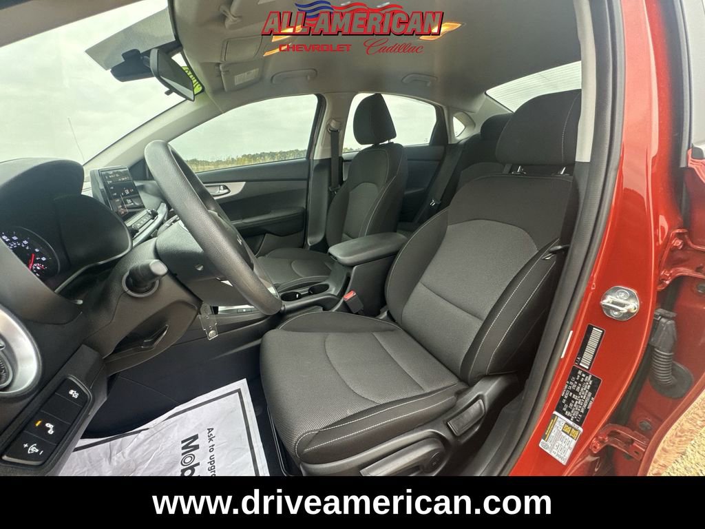 Used 2023 Kia Forte LXS w/ LXS Technology Package image 18