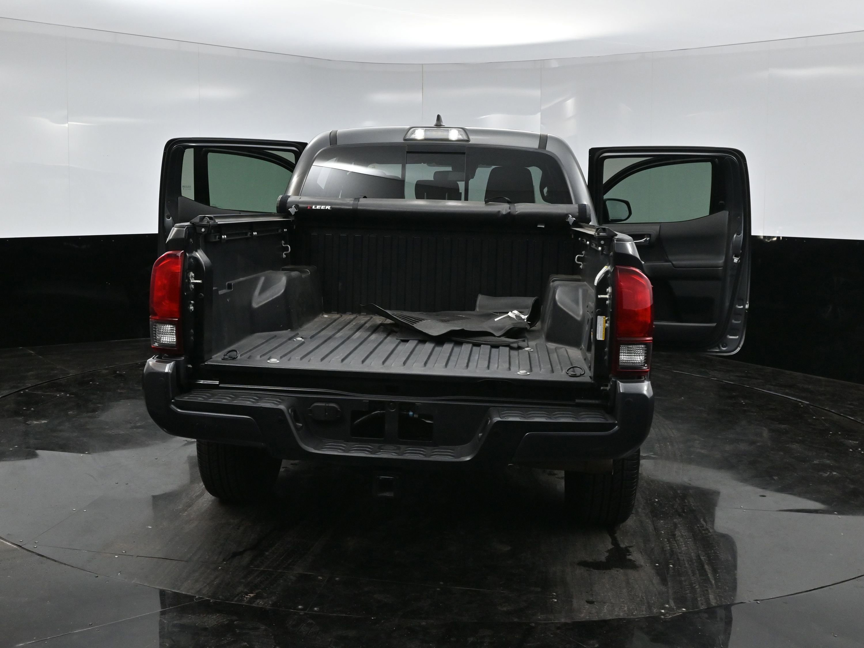 Used 2019 Toyota Tacoma SR5 image 36