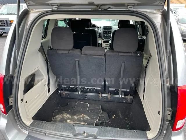 Used 2013 Dodge Grand Caravan SE FWD image 25