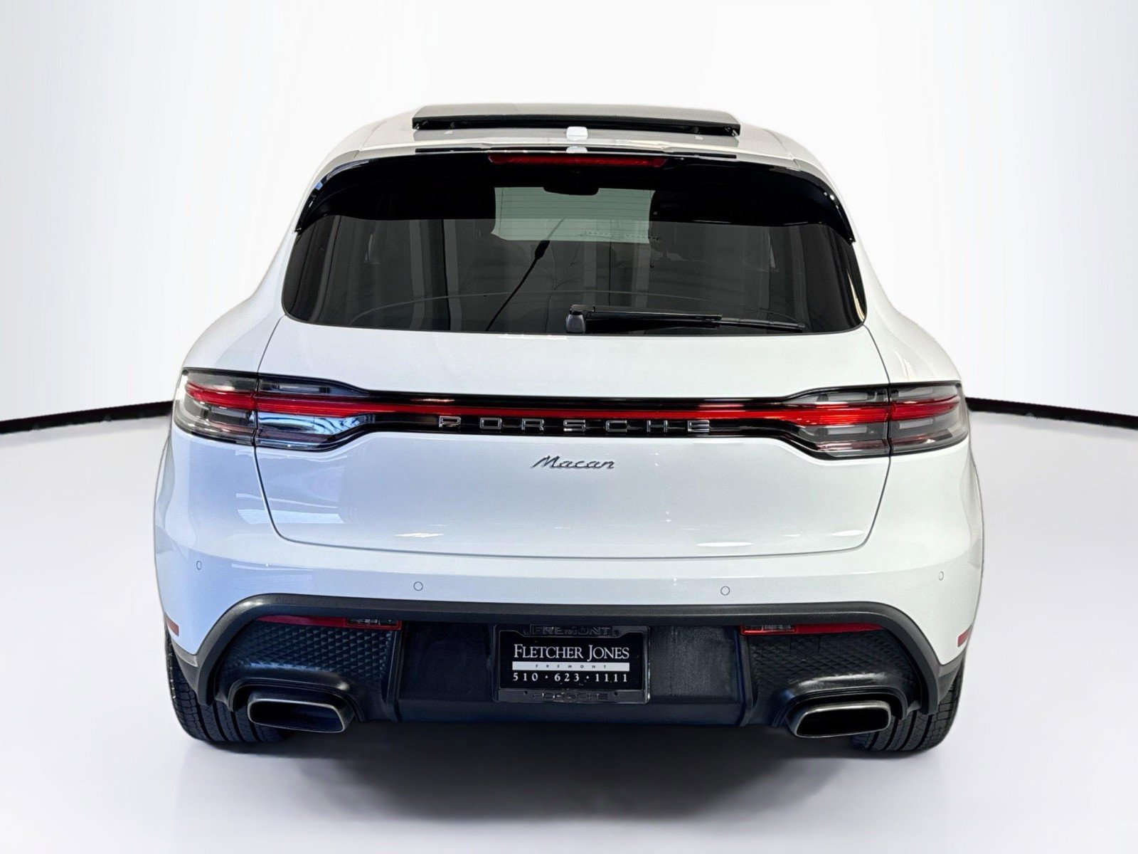 Certified 2025 Porsche Macan image 10