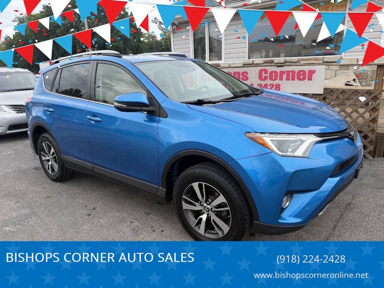 Used 2018 Toyota RAV4 XLE FWD image 1