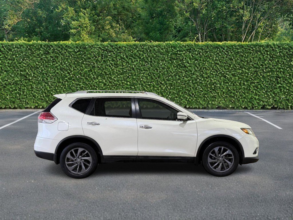 Used 2016 Nissan Rogue SL w/ SL Premium Package FWD image 2
