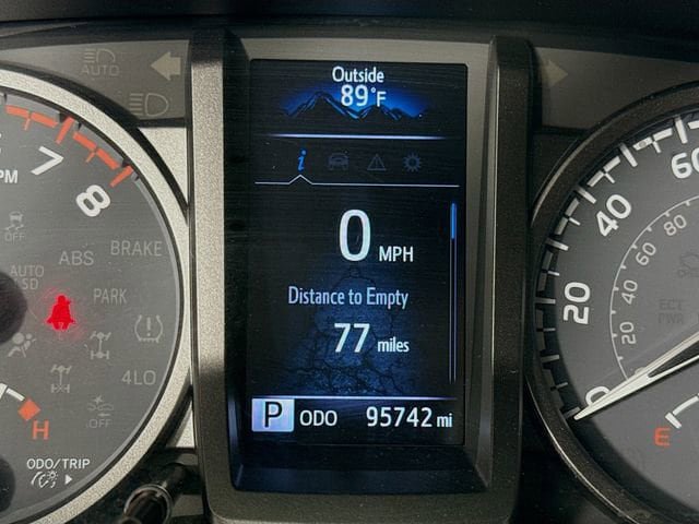 Certified 2021 Toyota Tacoma TRD Off-Road AWD/4WD image 14