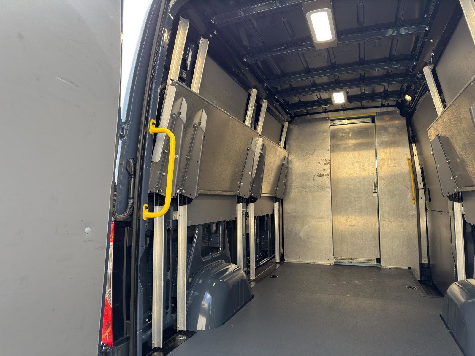 Used 2019 Mercedes-Benz Sprinter 144 image 30