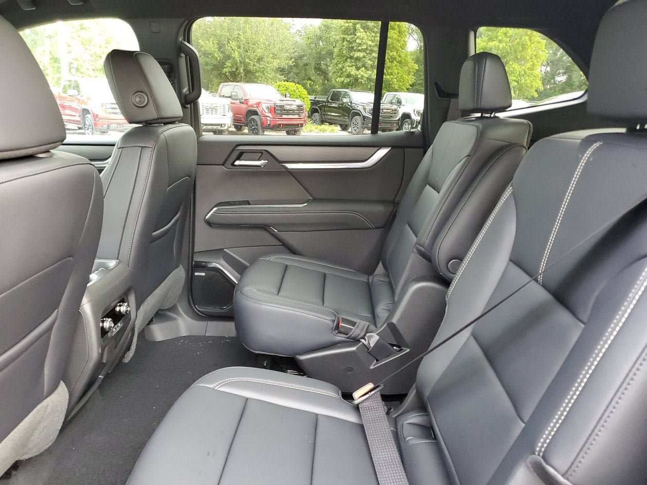 New 2026 GMC Acadia Elevation w/ Black Edition FWD image 11