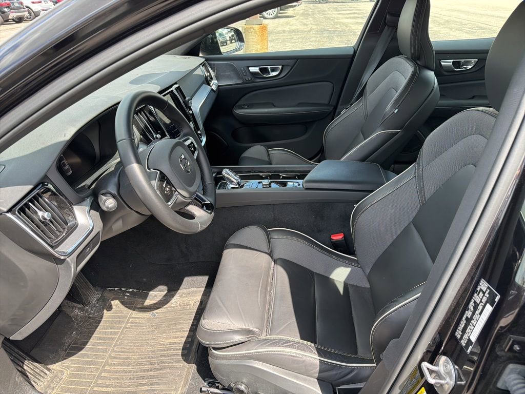 Used 2024 Volvo S60 B5 Plus w/ Climate Package AWD/4WD image 12