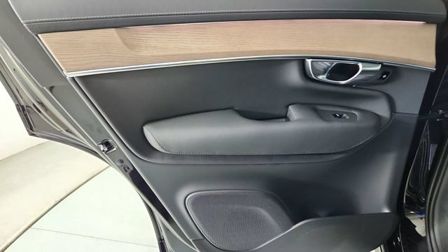 New 2026 Volvo XC90 B6 Plus w/ Protection Package AWD/4WD image 28