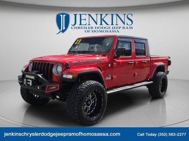 Used 2023 Jeep Gladiator Overland w/ Trailer Tow Package AWD/4WD image 11