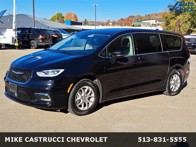 Used 2024 Chrysler Pacifica Touring-L